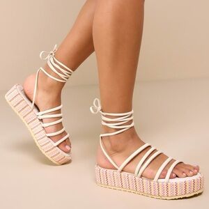 Beach by Matisse Eli Ivory Multi Woven Lace-Up Flatform Sandals | size 9